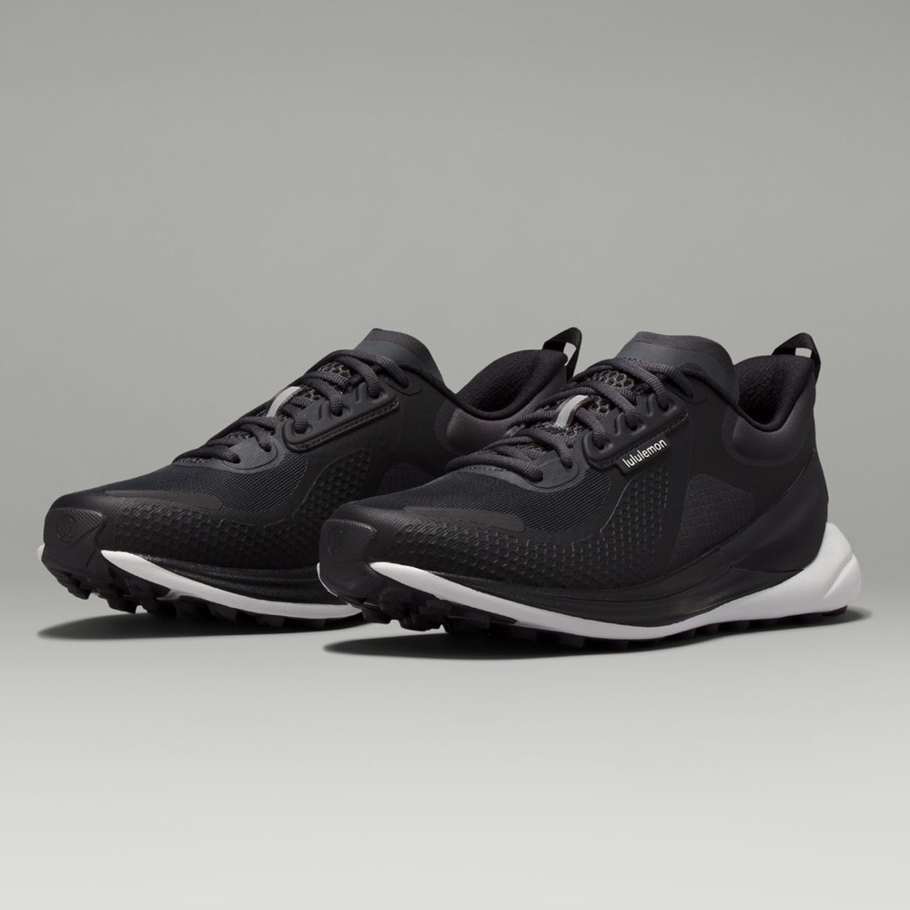 Lululemon Women's Blissfeel Trail Running Shoe Size 9.5 and 9
BRAND NEW IN BOX
